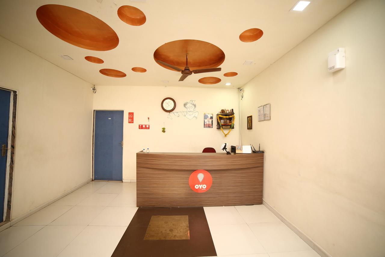 Hotel Velvet Rajkot Esterno foto